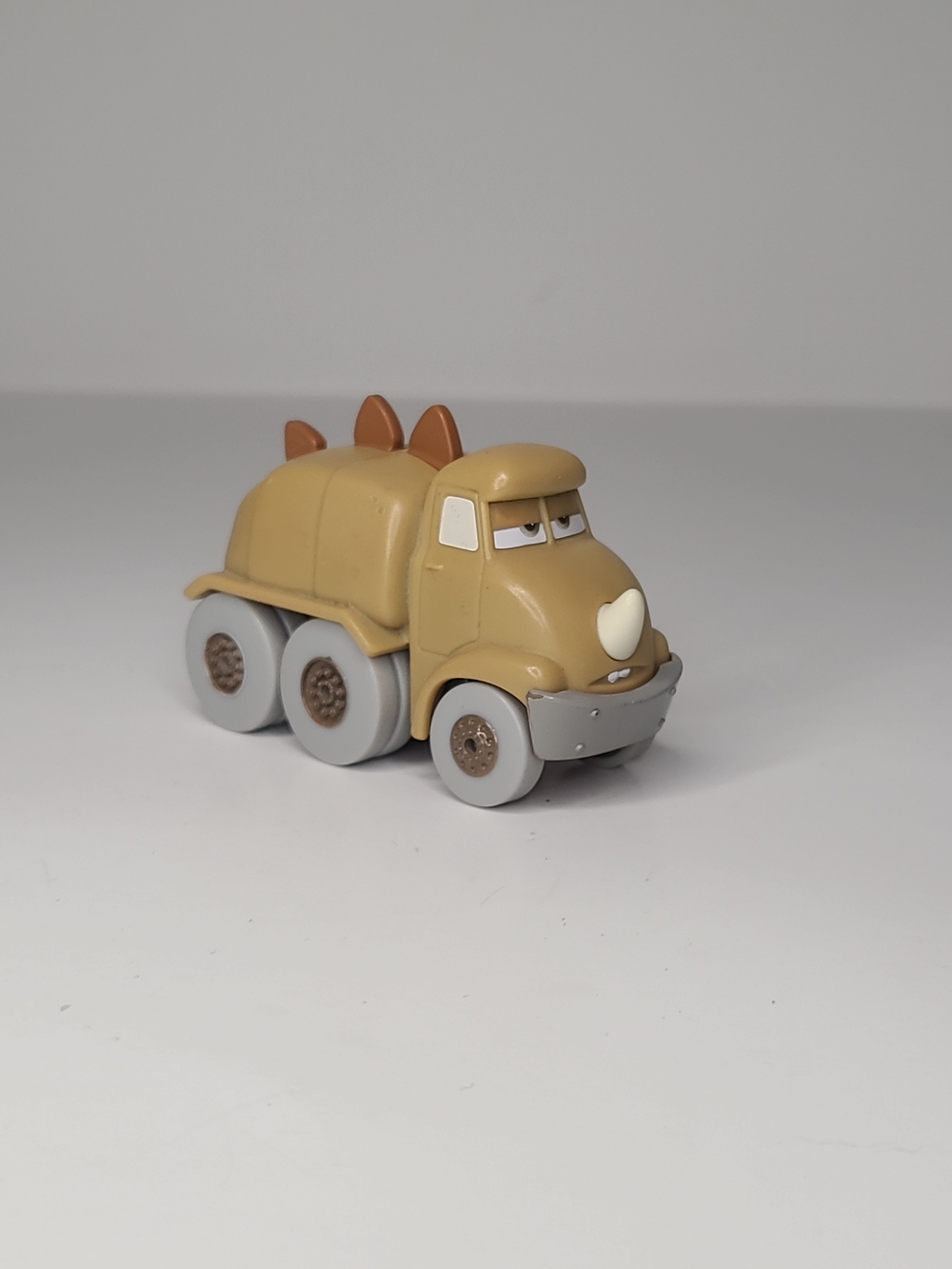 Disney Pixar Cars On the Road Color Changers Baby Quadratorquosaur Plastic Car